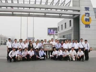 東方時尚駕校考駕照需要多少錢?