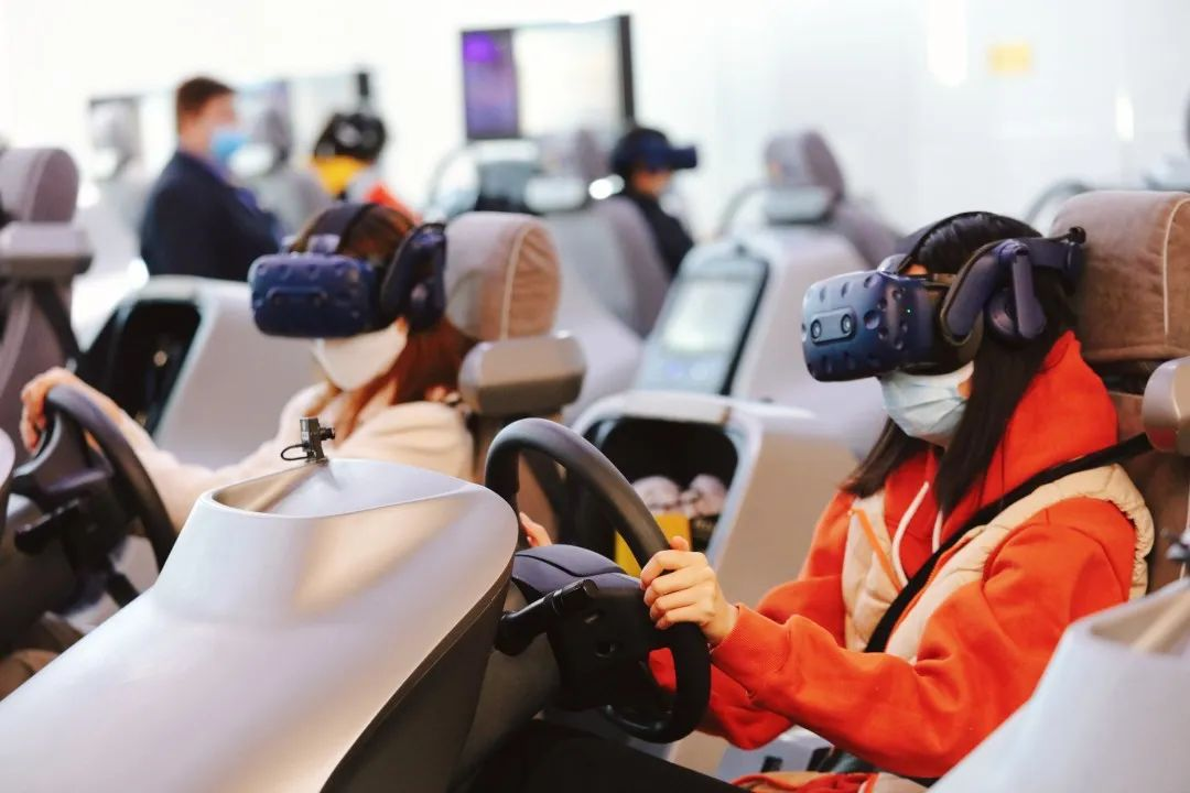 「東方時尚駕校」