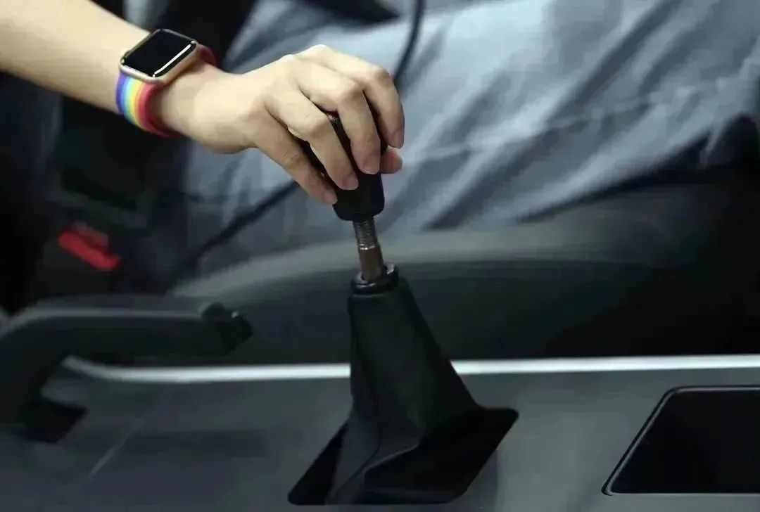 「東方時尚駕校」