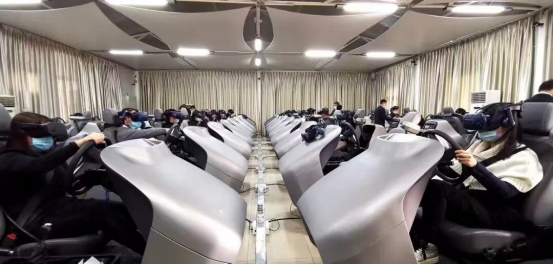 東方時尚駕校教你如何解決開車犯困的問題