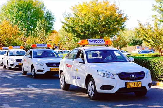 駕校告訴你機(jī)油燈閃爍是什么問(wèn)題