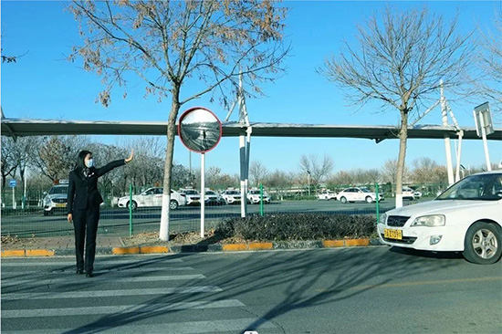 駕照考試靠邊停車科三怎么看點(diǎn)準(zhǔn)確？